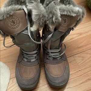 Santana Canada Gray and Brown Winter Boots